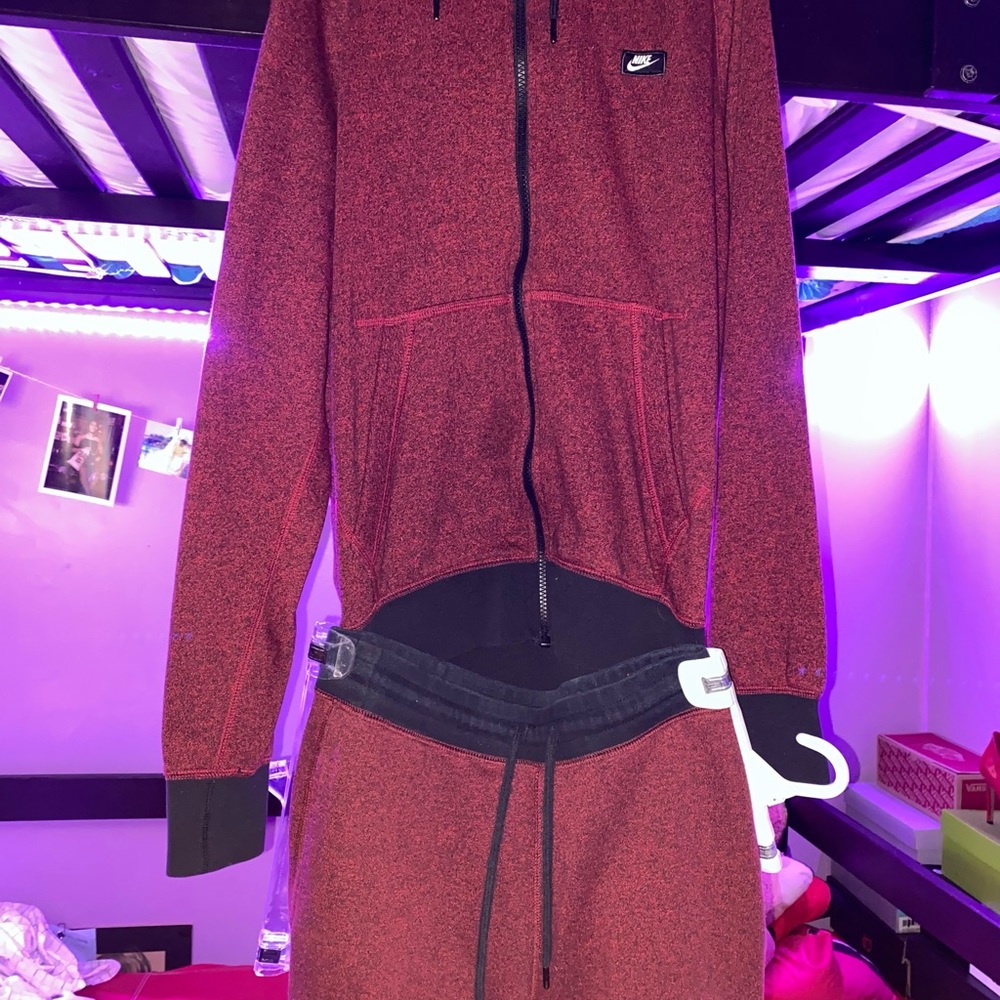 Nike Sweat Suit